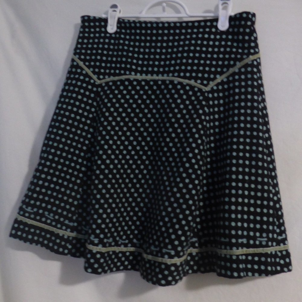 F. NY polkadot skirt with solid trim design, size 170/70 A, side zip, BNWOT